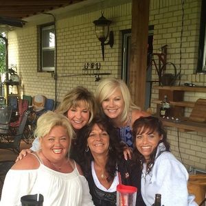 Meet your Posher, Dee